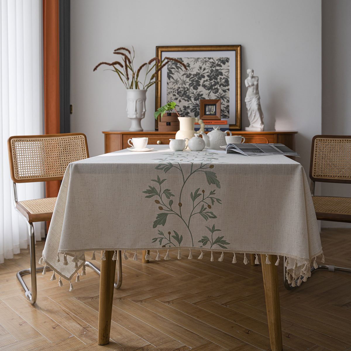 Flower Embroidery Round Tablecloth - Dining Table Fabric